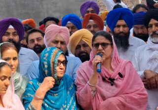 Laljit Singh Bhullar ਦੀ ਪਤਨੀ ਸੁਰਿੰਦਰ ਪਾਲ ਕੌਰ ਭੁੱਲਰ ਵੱਲੋਂ ਅਹਿਮ ਪ੍ਰੈੱਸ ਕਾਨਫਰੰਸ, ਦੋਸ਼ਾਂ ‘ਤੇ ਸਪਸ਼ਟੀਕਰਨ