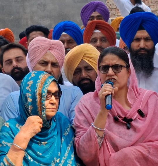 Laljit Singh Bhullar ਦੀ ਪਤਨੀ ਸੁਰਿੰਦਰ ਪਾਲ ਕੌਰ ਭੁੱਲਰ ਵੱਲੋਂ ਅਹਿਮ ਪ੍ਰੈੱਸ ਕਾਨਫਰੰਸ, ਦੋਸ਼ਾਂ ‘ਤੇ ਸਪਸ਼ਟੀਕਰਨ